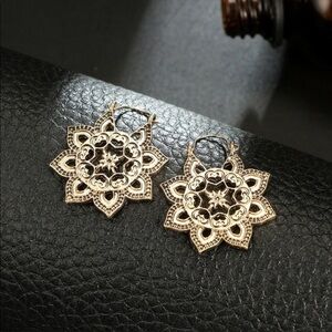 Bohemian dainty mandala wire dangle earrings